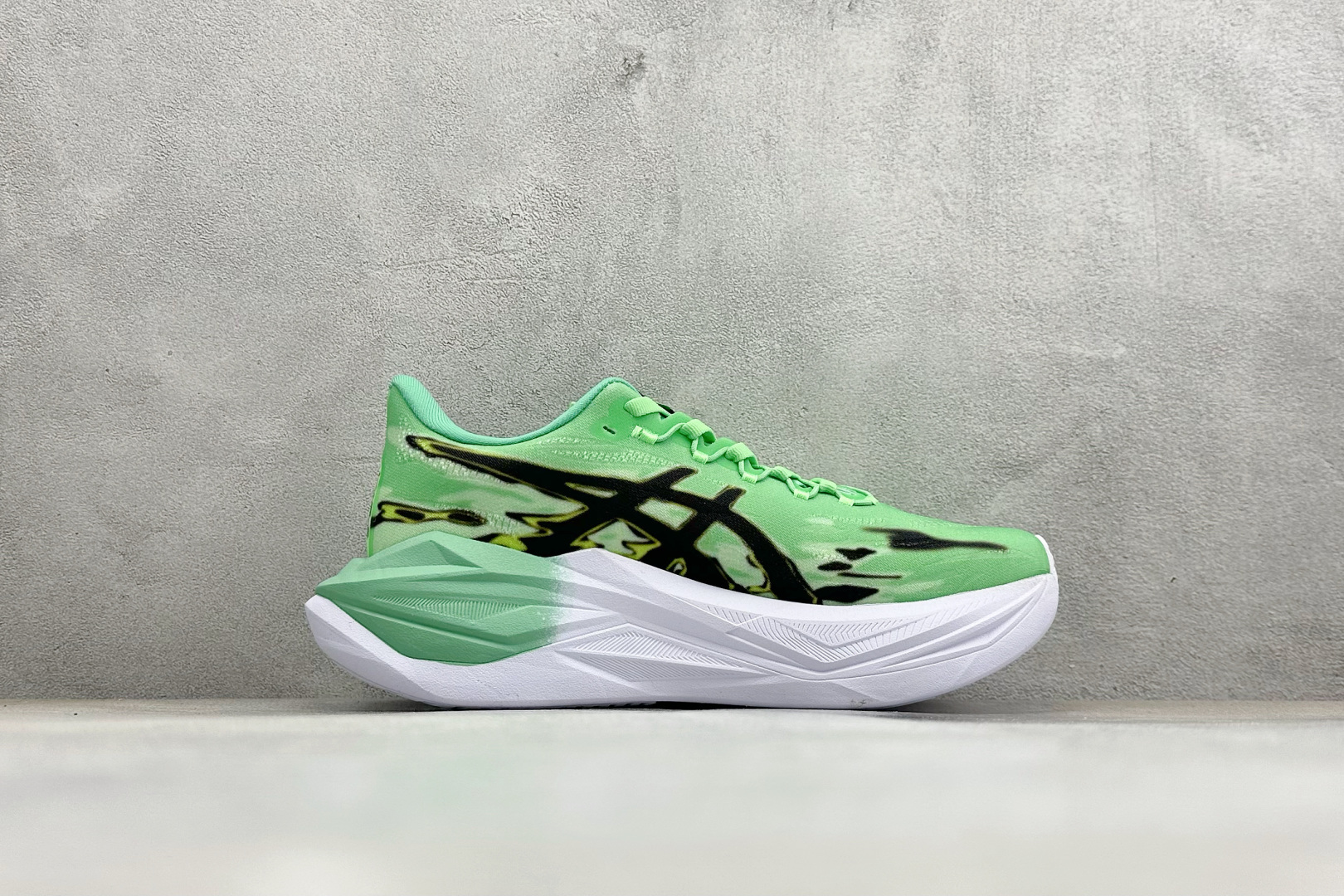 Asics Superblast 3 亚瑟士舒适透气运动跑鞋 103A198-108