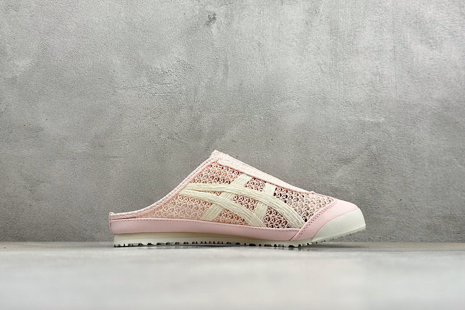 OnitsukaTige /鬼塚虎 Mexico 66 Sabot 网面透气一脚蹬半拖 1183C123-700 OnitsukaTige /鬼塚虎 Mexico 66 Sabot 网面透气一脚蹬半拖 1183C123-700