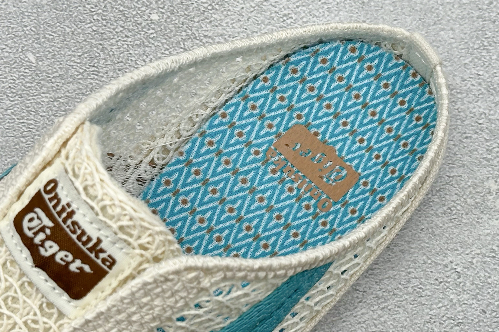 OnitsukaTige /鬼塚虎 Mexico 66 Sabot 网面透气一脚蹬半拖 1183C208-100 OnitsukaTige /鬼塚虎 Mexico 66 Sabot 网面透气一脚蹬半拖 1183C208-100