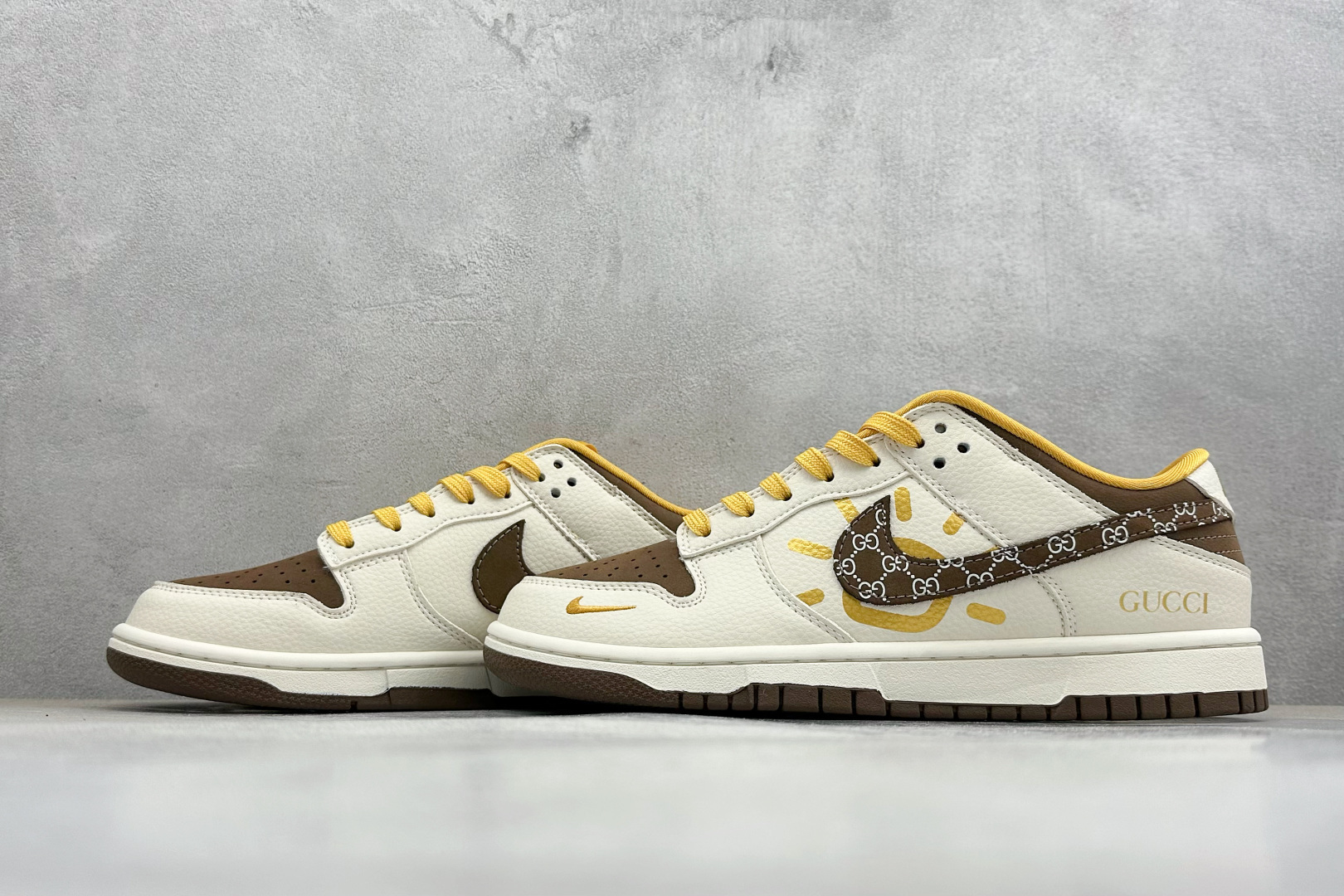 Nike Dunk SB x Gucci 联名太阳老花板鞋 SD8888-009 Nike Dunk SB x Gucci 联名太阳老花板鞋 SD8888-009