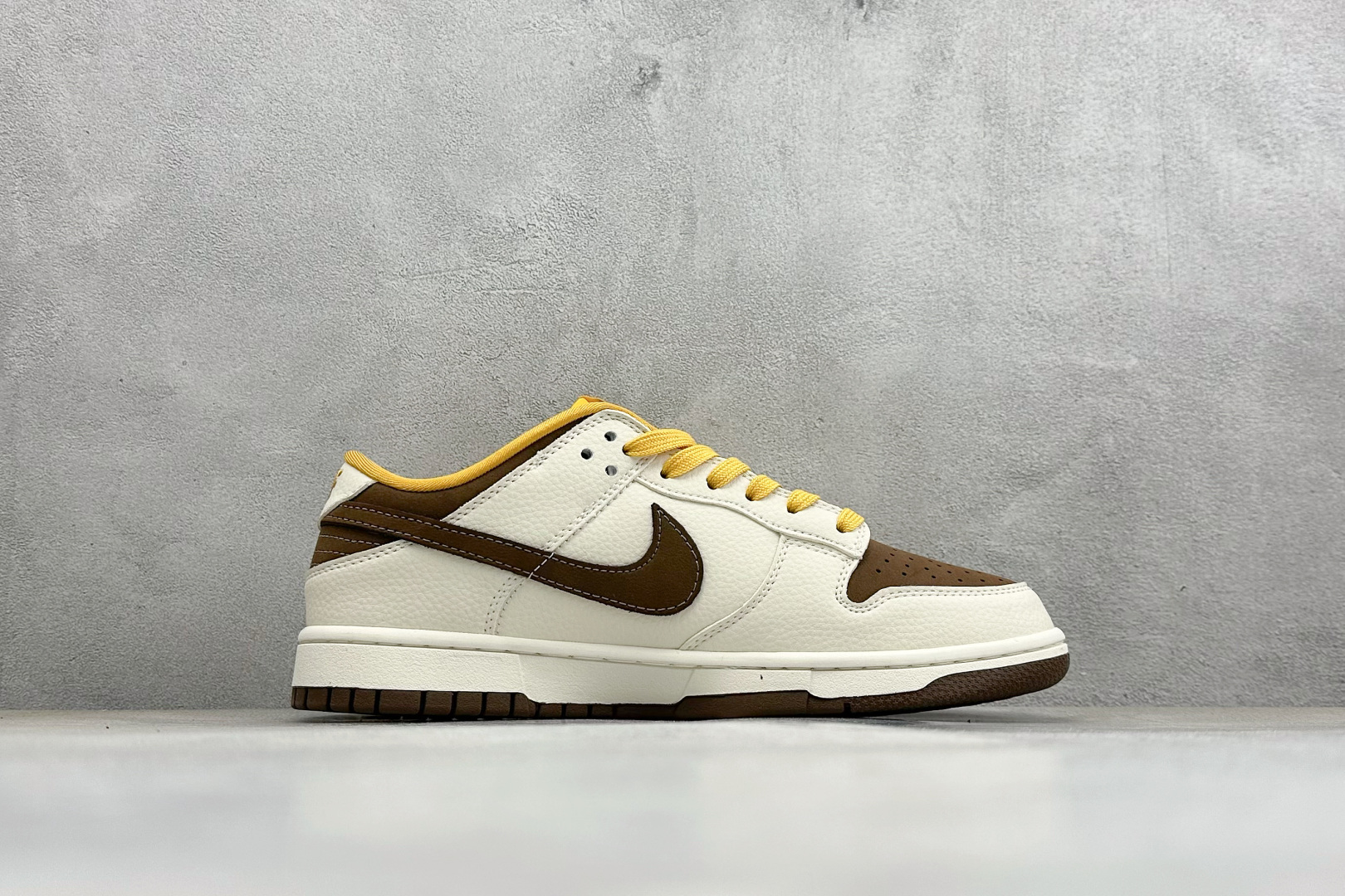 Nike Dunk SB x Gucci 联名太阳老花板鞋 SD8888-009 Nike Dunk SB x Gucci 联名太阳老花板鞋 SD8888-009