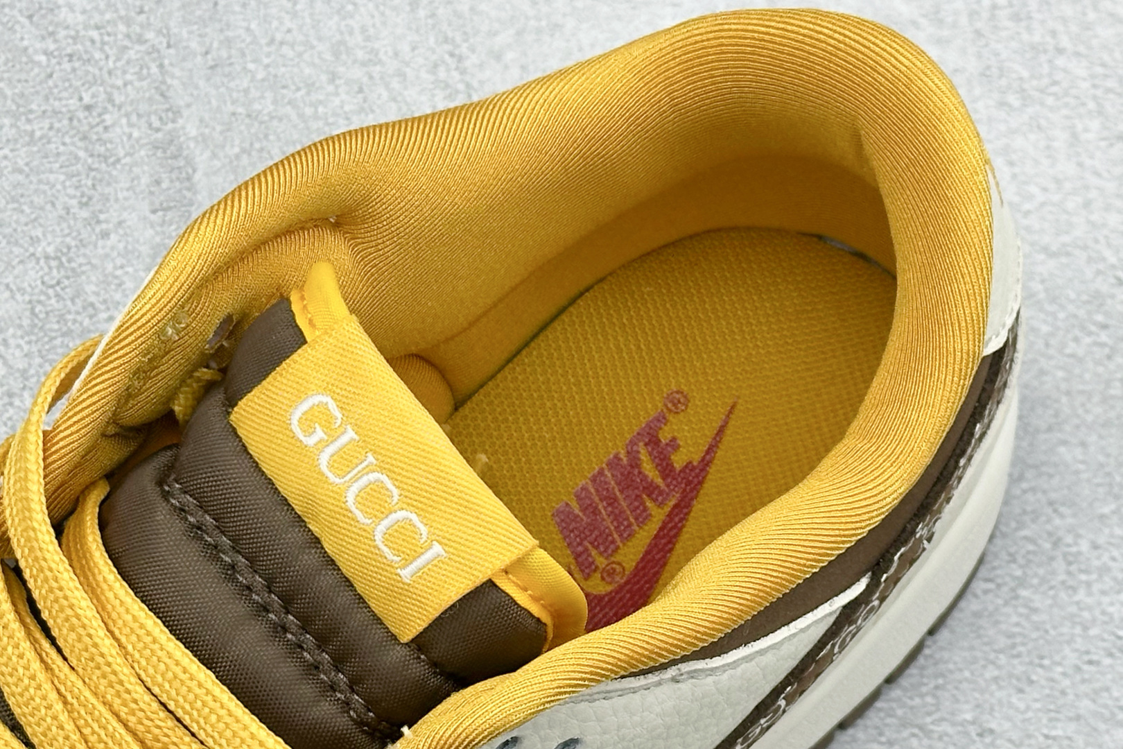 Nike Dunk SB x Gucci 联名太阳老花板鞋 SD8888-009 Nike Dunk SB x Gucci 联名太阳老花板鞋 SD8888-009