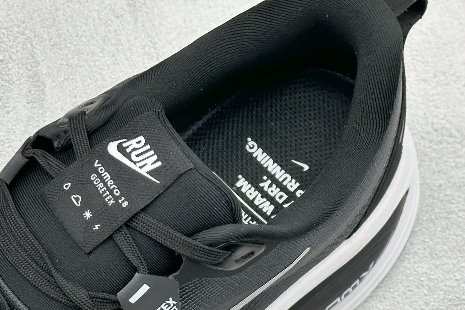 Nike Air Zoom Vomero 18 GTX 登月18 缓震休闲跑鞋 HQ7001-002 Nike Air Zoom Vomero 18 GTX 登月18 缓震休闲跑鞋 HQ7001-002