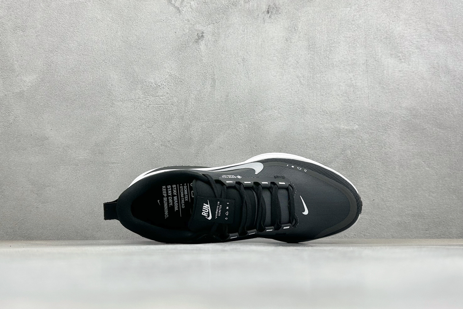 Nike Air Zoom Vomero 18 GTX 登月18 缓震休闲跑鞋 HQ7001-002 Nike Air Zoom Vomero 18 GTX 登月18 缓震休闲跑鞋 HQ7001-002