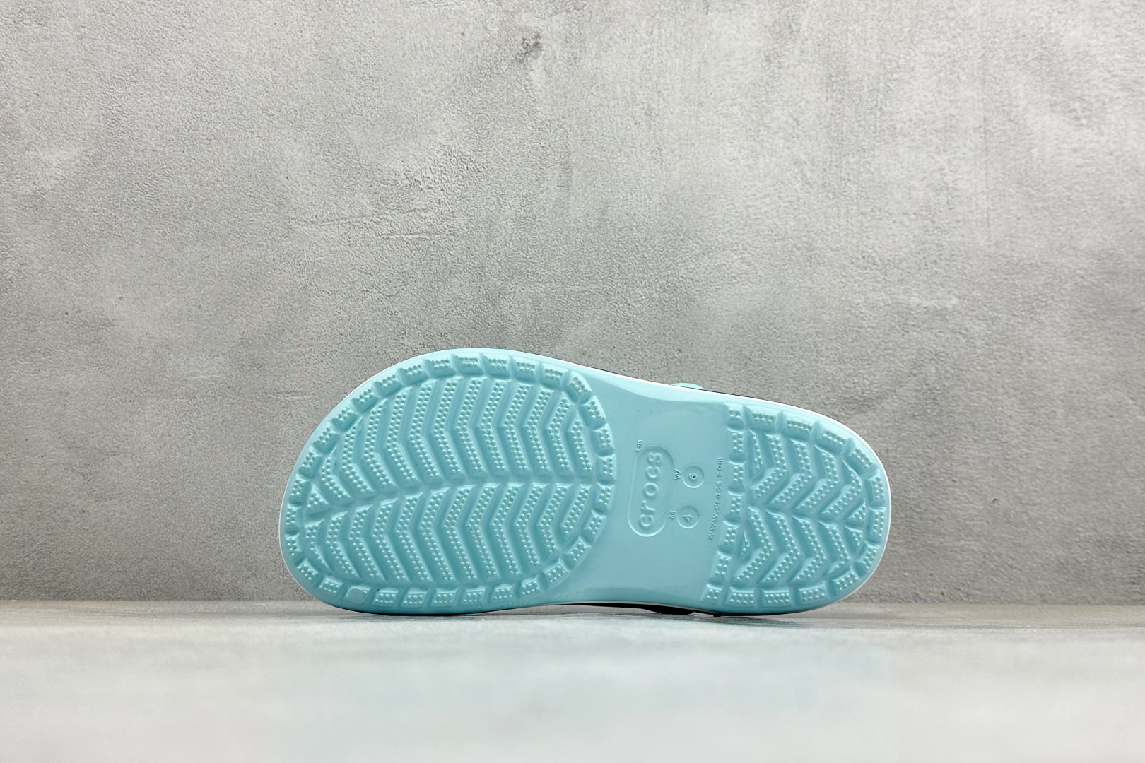100 原装 Crocs卡洛驰 明星贝雅 205089-066-Chinese UA Cheap High Quatity Brand Clothes Bags handbags Sneakers wholesale wholesaler seller from China Factory suppliers Fashion Clothing Shoes best Quality Beautiful Price 100 原装 Crocs卡洛驰 明星贝雅 205089-066