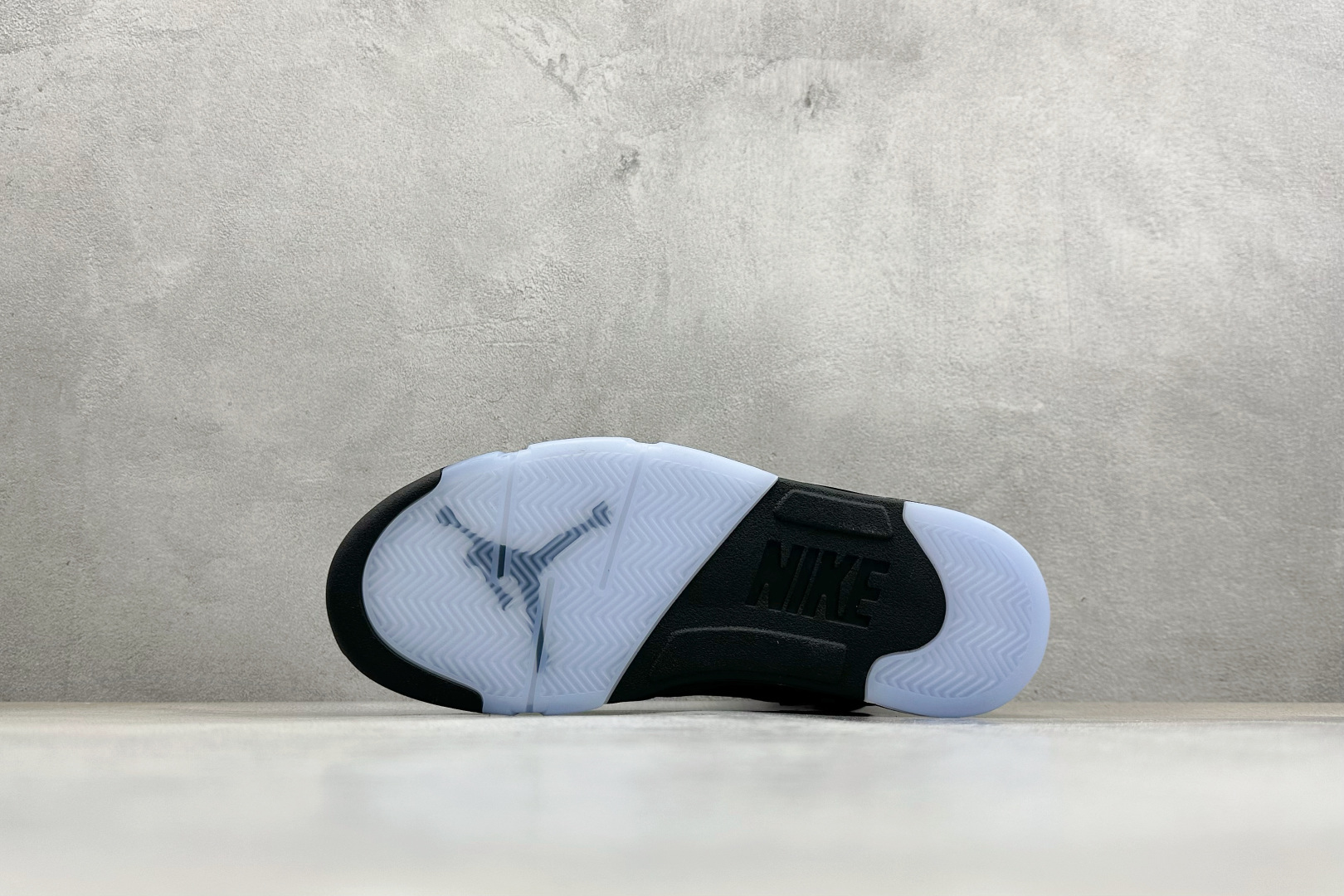 280 AD版Air Jordan 5 Retro 中帮复古篮球鞋 HF3975-001