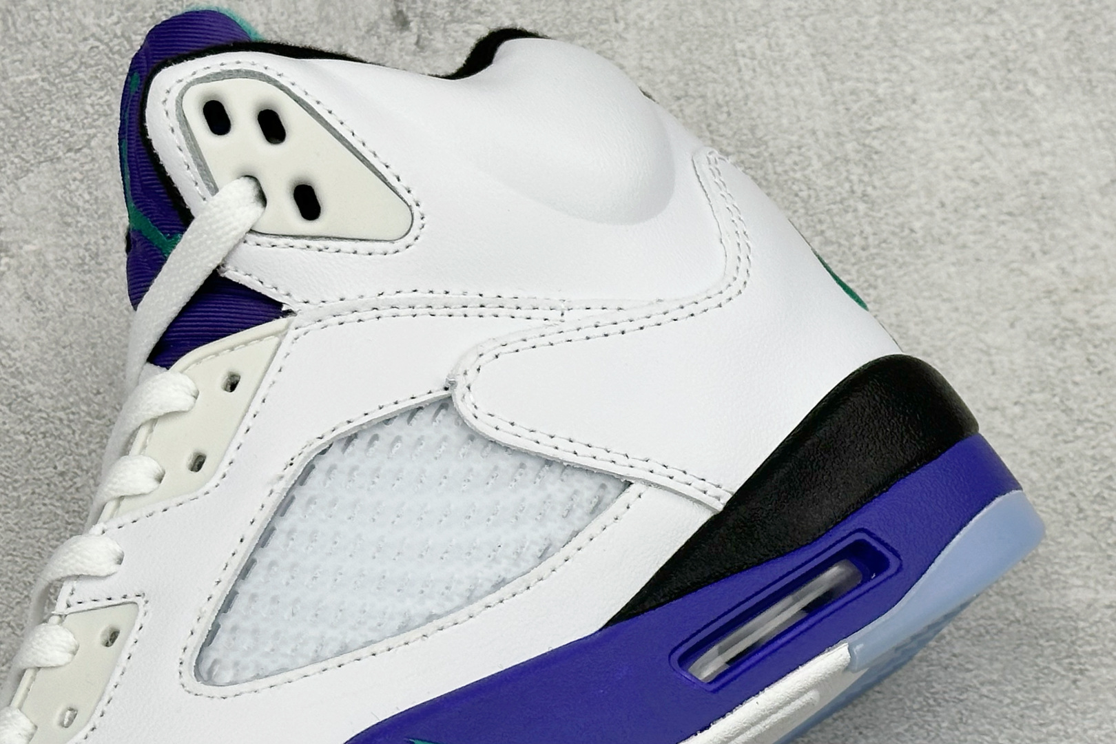 AD版Air Jordan 5 Retro 中帮复古篮球鞋 HQ7978-100 AD版Air Jordan 5 Retro 中帮复古篮球鞋 HQ7978-100