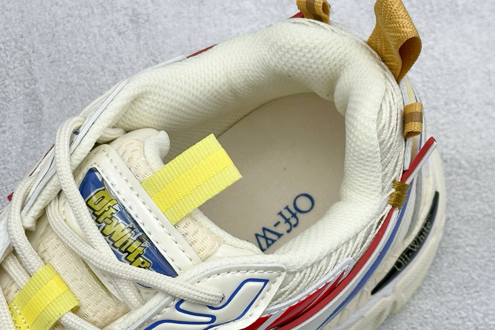 380 S版 Off-White 防滑耐磨透气性轻便跑鞋 OMIA295S26FAB006