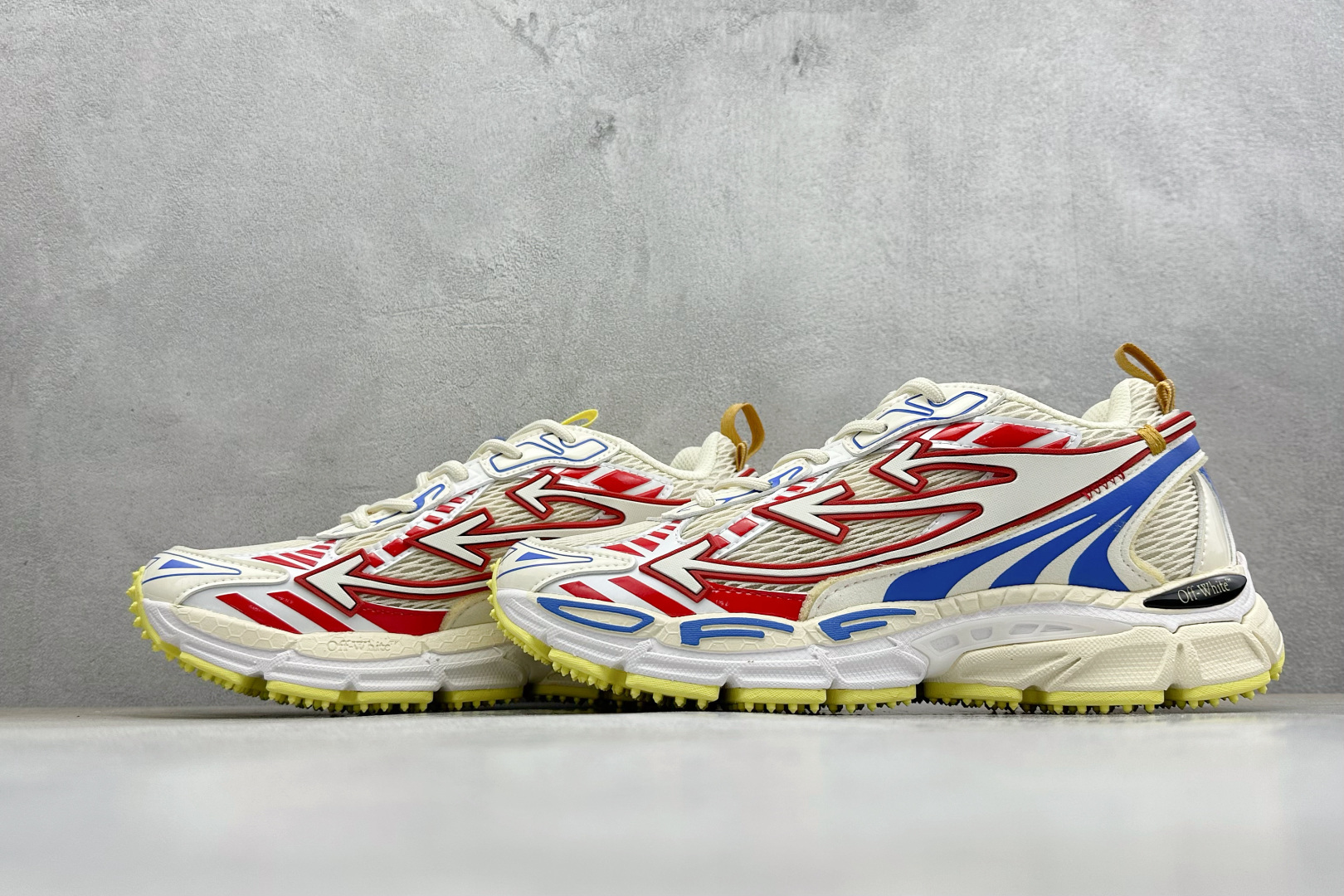 380 S版 Off-White 防滑耐磨透气性轻便跑鞋 OMIA295S26FAB006