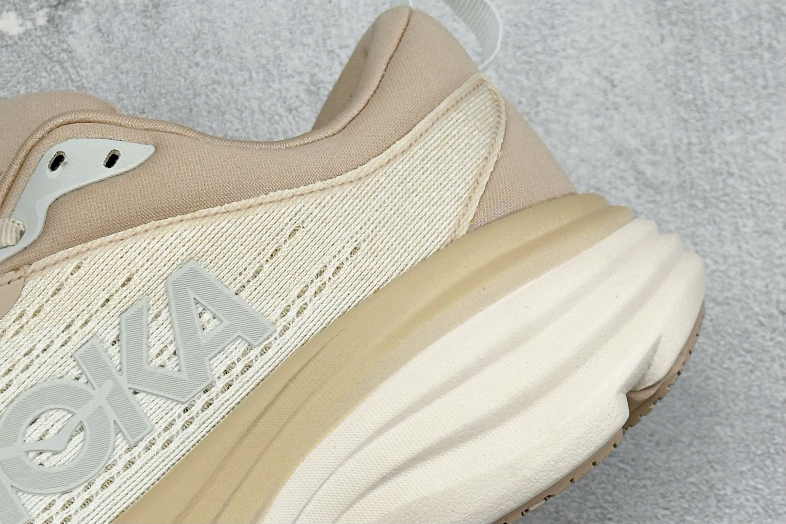 150 ST版HOKA ONE ONE Bondi8轻盈缓震长距离公路织物 低帮休闲城市通勤跑步鞋 1123202/SSEG