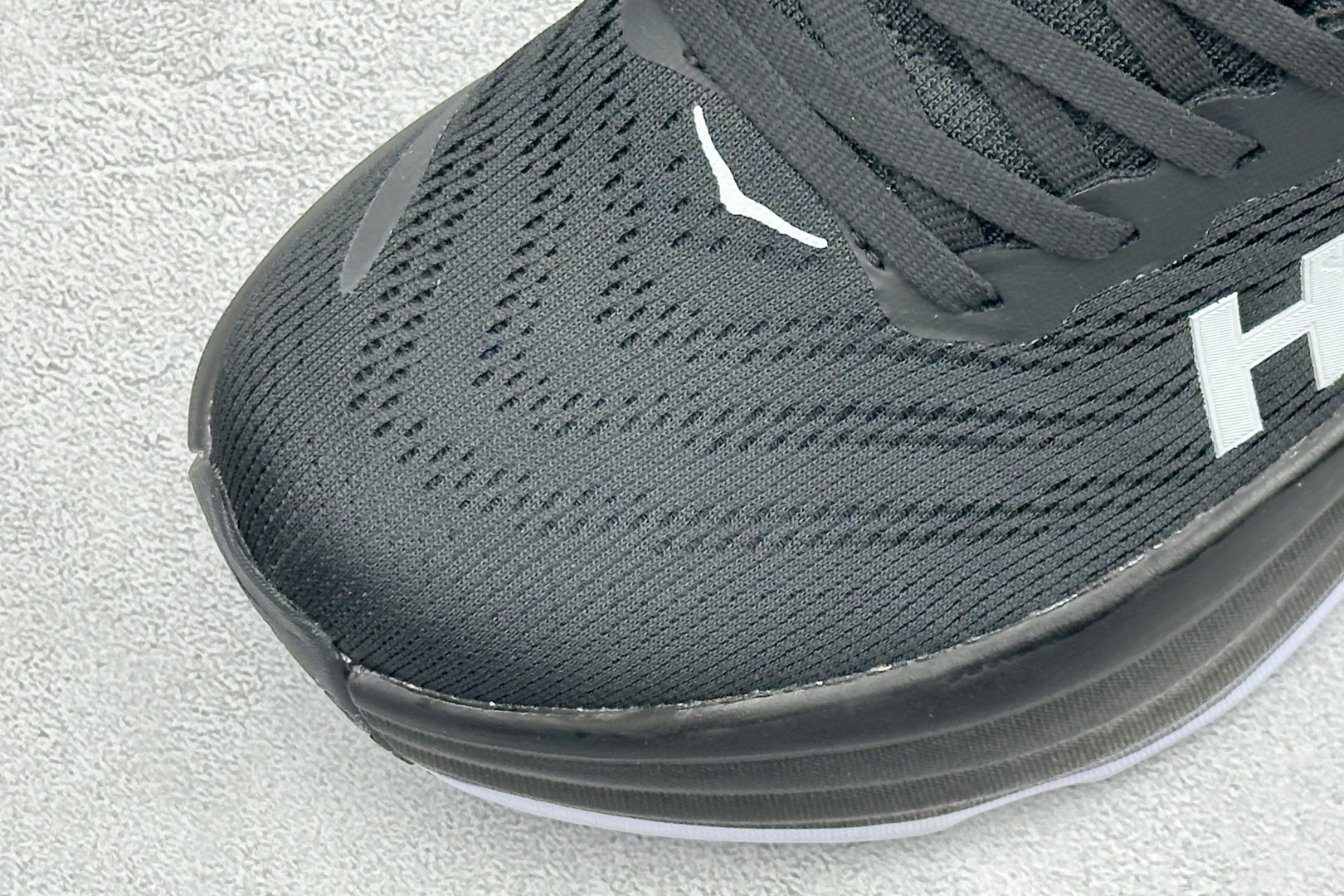 150 ST版HOKA ONE ONE Bondi8轻盈缓震长距离公路织物 低帮休闲城市通勤跑步鞋 1123202/BWHT-Chinese UA Cheap High Quatity Brand Clothes Bags handbags Sneakers wholesale wholesaler seller from China Factory suppliers Fashion Clothing Shoes best Quality Beautiful Price 150 ST版HOKA ONE ONE Bondi8轻盈缓震长距离公路织物 低帮休闲城市通勤跑步鞋 1123202/BWHT