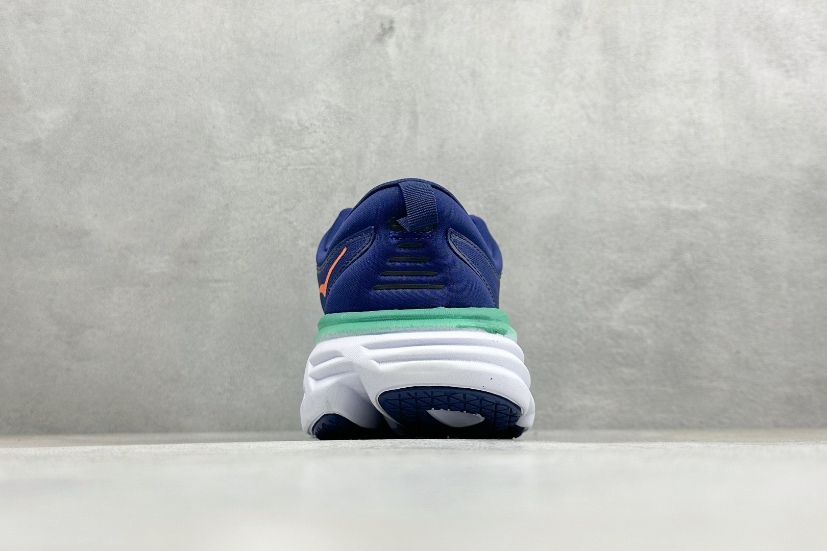 150 ST版HOKA ONE ONE Bondi8轻盈缓震长距离公路织物 低帮休闲城市通勤跑步鞋 1127952/OSBB-Chinese UA Cheap High Quatity Brand Clothes Bags handbags Sneakers wholesale wholesaler seller from China Factory suppliers Fashion Clothing Shoes best Quality Beautiful Price 150 ST版HOKA ONE ONE Bondi8轻盈缓震长距离公路织物 低帮休闲城市通勤跑步鞋 1127952/OSBB