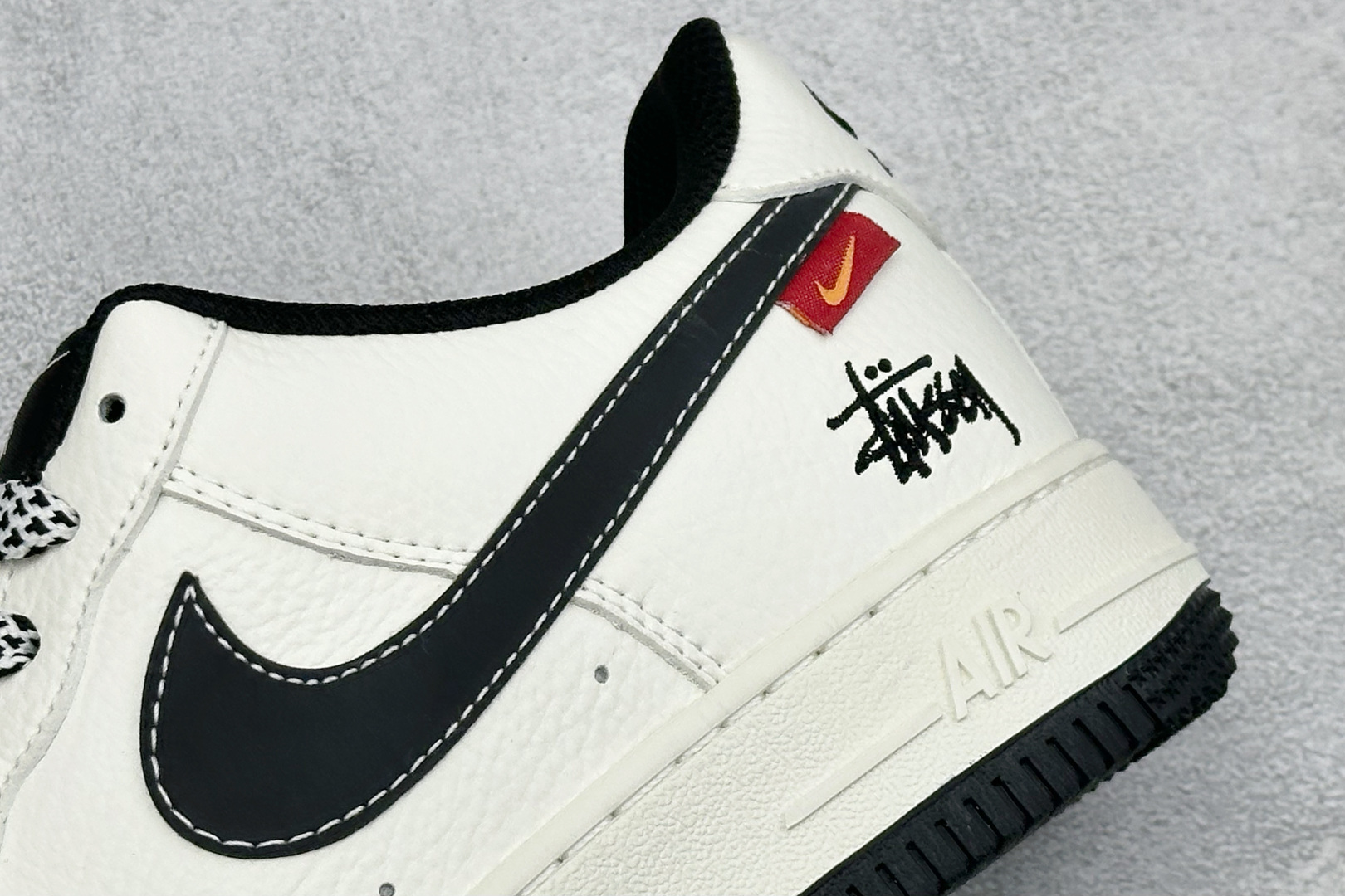 SC版Nike Air Force 1'07 Low 黑白撞色 空军一号低帮休闲板鞋 MM3399-817 SC版Nike Air Force 1'07 Low 黑白撞色 空军一号低帮休闲板鞋 MM3399-817