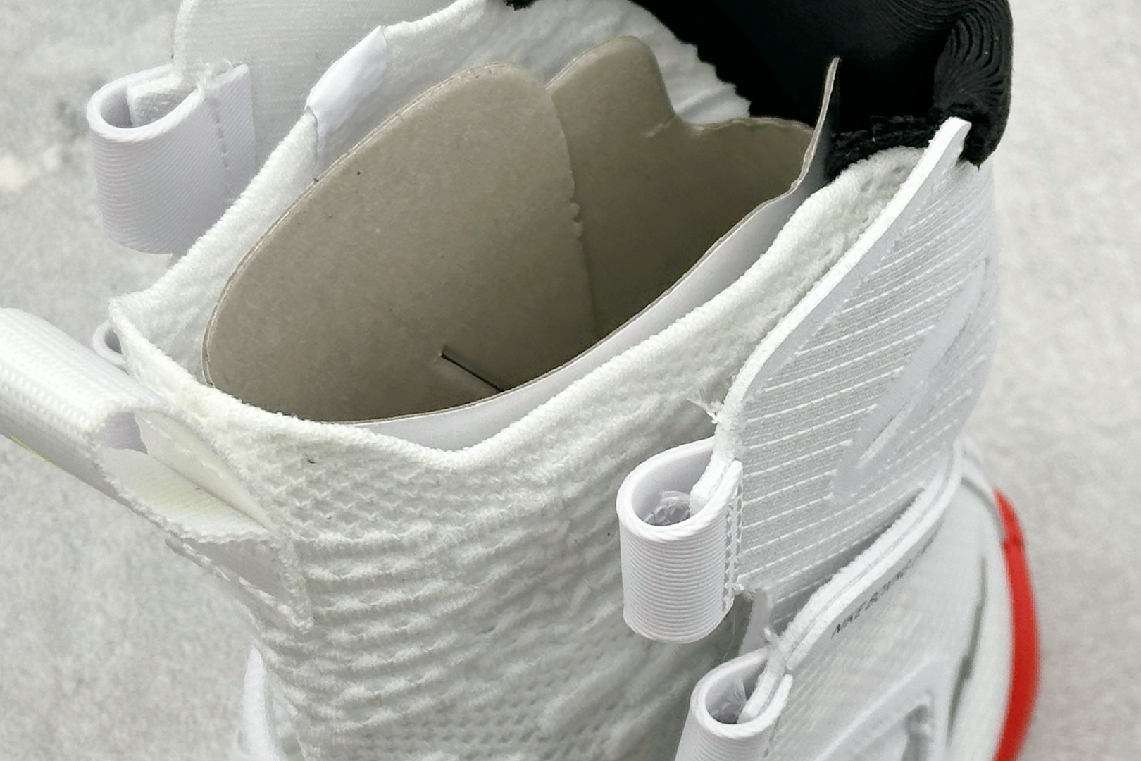 NIKE HYPERKO 2 高帮运动鞋继承者一代运动鞋 DJ4475-121