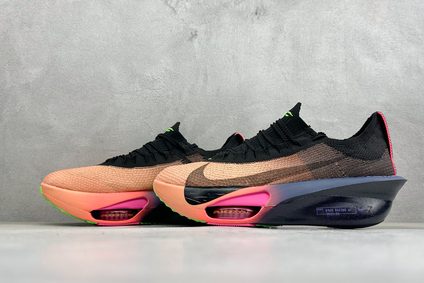 Nike Zoom VaporFly Next% 3 ”Prototype” 全新超级马拉松跑鞋 IO9573-800 Nike Zoom VaporFly Next% 3 ”Prototype” 全新超级马拉松跑鞋 IO9573-800