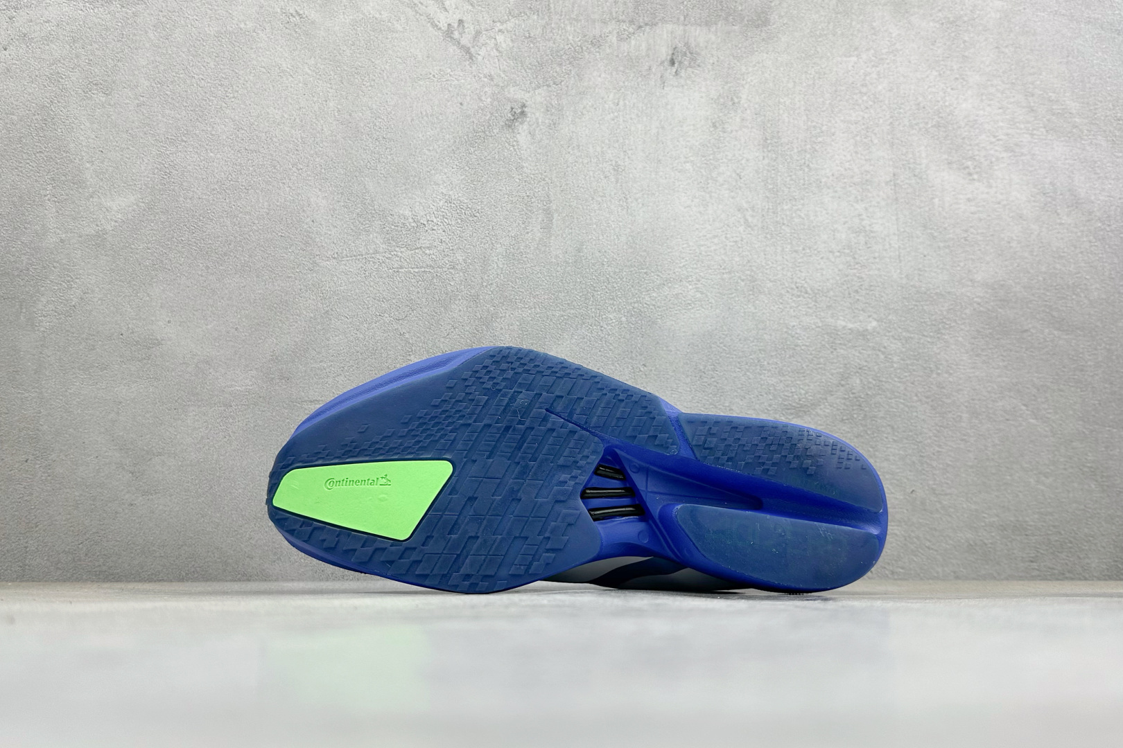 Adidas Adizero Adios 4 M 阿迪透气轻盈低帮跑步鞋 JP6622 Adidas Adizero Adios 4 M 阿迪透气轻盈低帮跑步鞋 JP6622