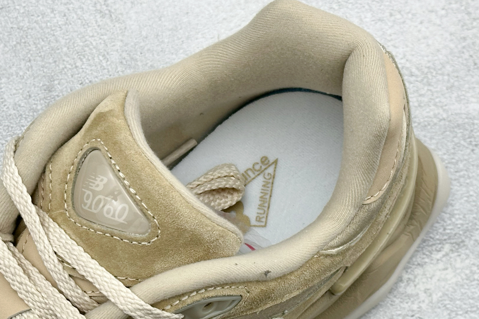 New Balance NB9060系列 复古休闲运动慢跑鞋 U9060ZSI