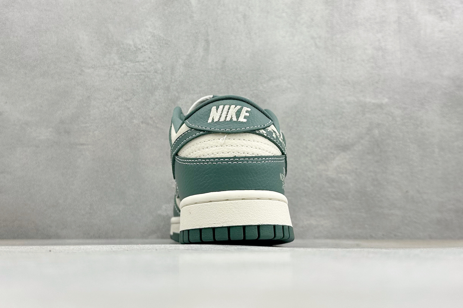 280 绿野迷彩 机能风潮 SB DUNK LOW 白绿撞色拼接 SL8888-003