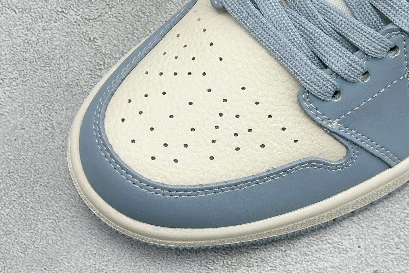 Air Jordan 1 Low(Supreme联名)乔丹爆款高端定制 浅蓝+米白+红色 QJ1988-012 Air Jordan 1 Low(Supreme联名)乔丹爆款高端定制 浅蓝+米白+红色 QJ1988-012