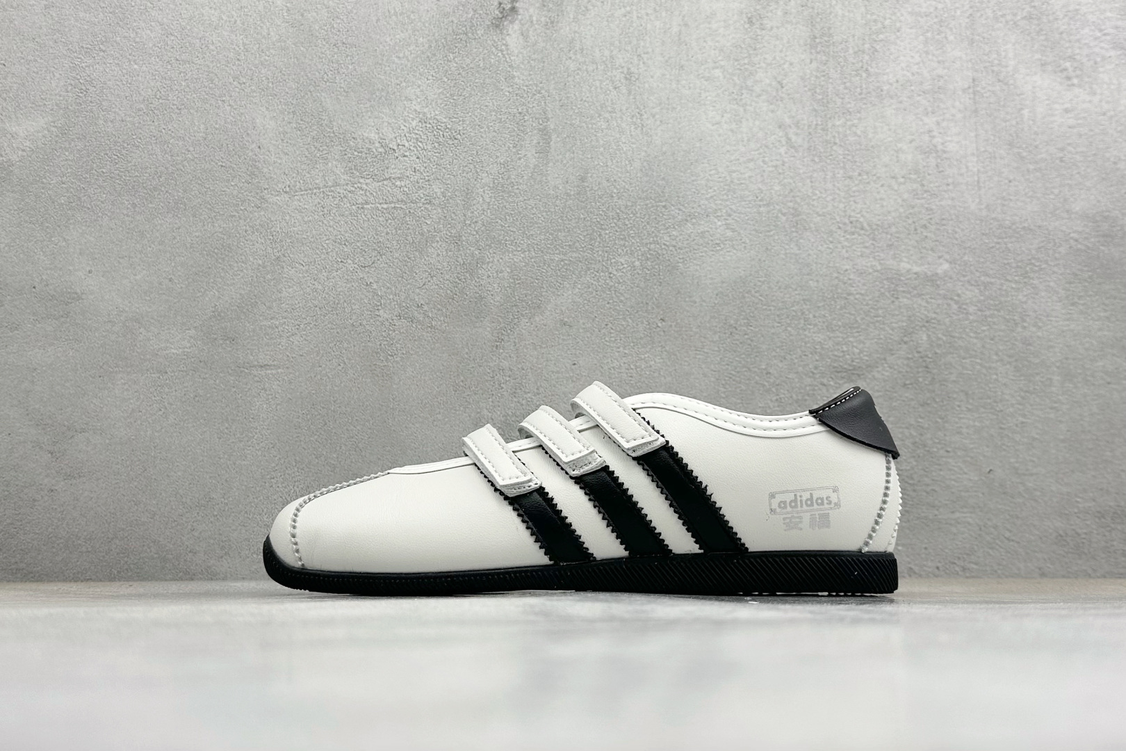 FX版Adidas Originals Anfu Trainers 阿迪达斯 休闲复古 百搭舒适 玛丽珍鞋 KH6225 FX版Adidas Originals Anfu Trainers 阿迪达斯 休闲复古 百搭舒适 玛丽珍鞋 KH6225