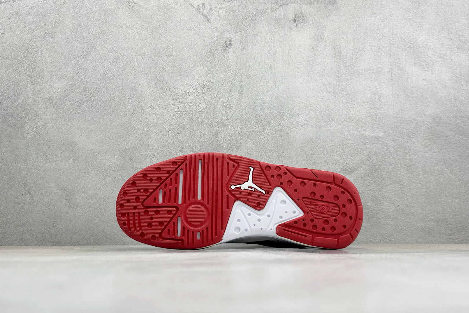 AD版Jordan CMFT ERA 舒适简约低帮运动板鞋 HJ6777-116 AD版Jordan CMFT ERA 舒适简约低帮运动板鞋 HJ6777-116