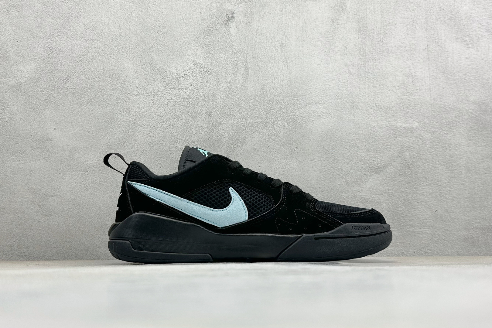 AD版Jordan CMFT ERA 舒适简约低帮运动板鞋 HJ6777-002 AD版Jordan CMFT ERA 舒适简约低帮运动板鞋 HJ6777-002