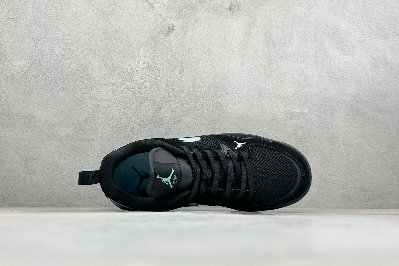 AD版Jordan CMFT ERA 舒适简约低帮运动板鞋 HJ6777-002 AD版Jordan CMFT ERA 舒适简约低帮运动板鞋 HJ6777-002