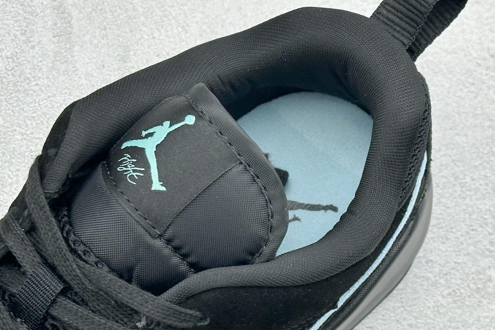 AD版Jordan CMFT ERA 舒适简约低帮运动板鞋 HJ6777-002 AD版Jordan CMFT ERA 舒适简约低帮运动板鞋 HJ6777-002