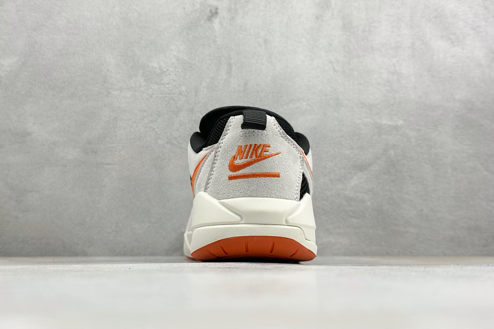 AD版Jordan CMFT ERA 舒适简约低帮运动板鞋 HJ6777-018 AD版Jordan CMFT ERA 舒适简约低帮运动板鞋 HJ6777-018