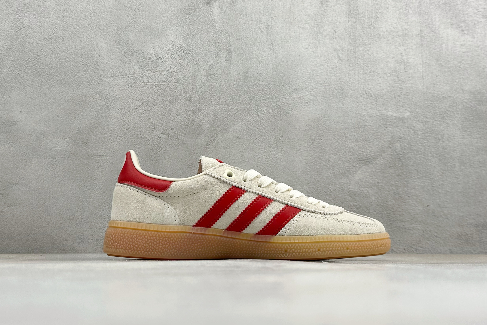HZ版Adidas Handball Spezial 阿迪达斯经典复古休闲板鞋 KH9044 HZ版Adidas Handball Spezial 阿迪达斯经典复古休闲板鞋 KH9044