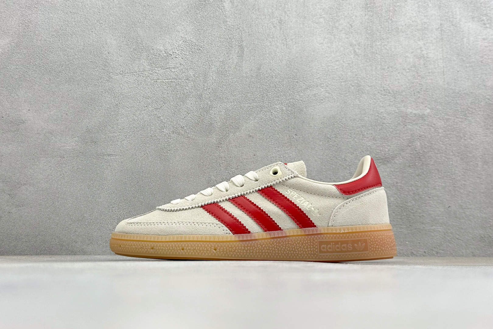 HZ版Adidas Handball Spezial 阿迪达斯经典复古休闲板鞋 KH9044 HZ版Adidas Handball Spezial 阿迪达斯经典复古休闲板鞋 KH9044
