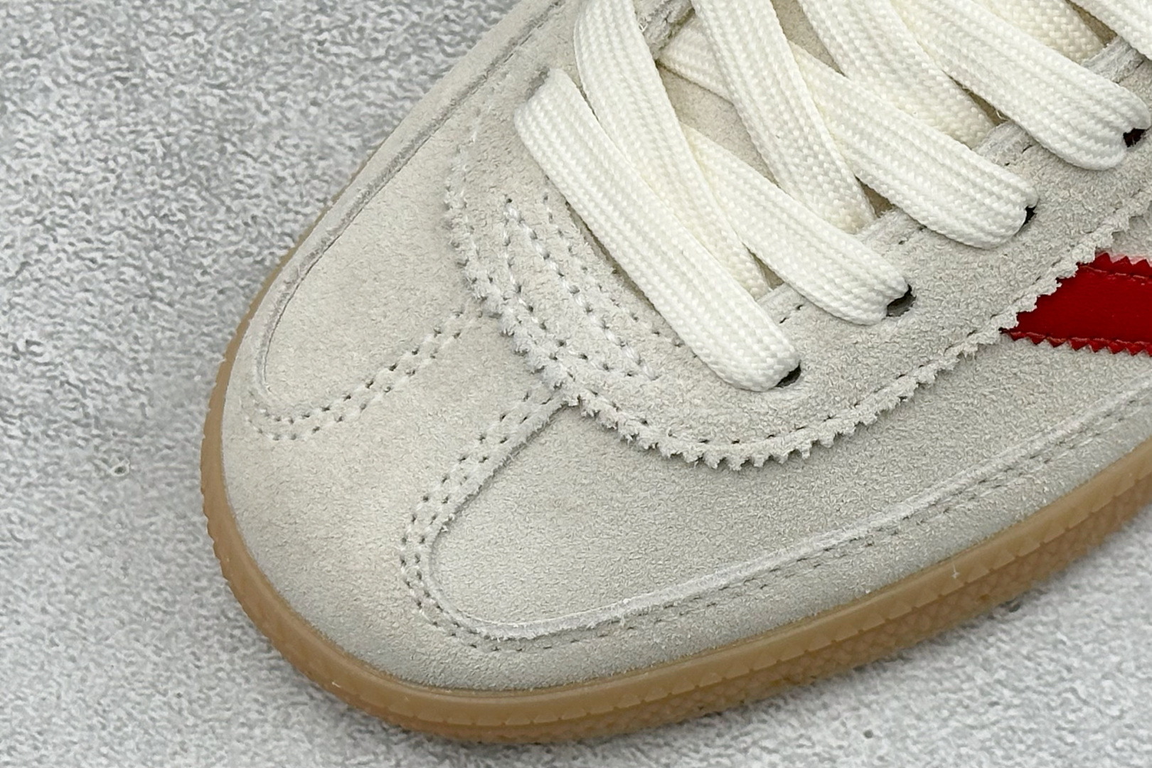 HZ版Adidas Handball Spezial 阿迪达斯经典复古休闲板鞋 KH9044 HZ版Adidas Handball Spezial 阿迪达斯经典复古休闲板鞋 KH9044