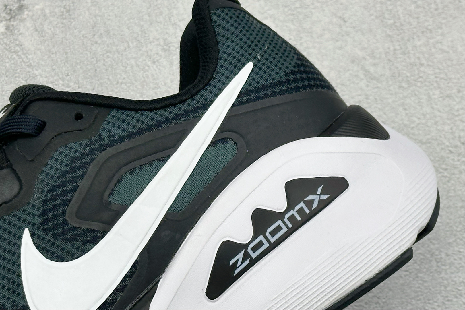 NIKE STRUCTURE PLUS 耐克 舒适减震防滑 低帮跑步鞋全掌ReactX泡绵中底 前掌和后