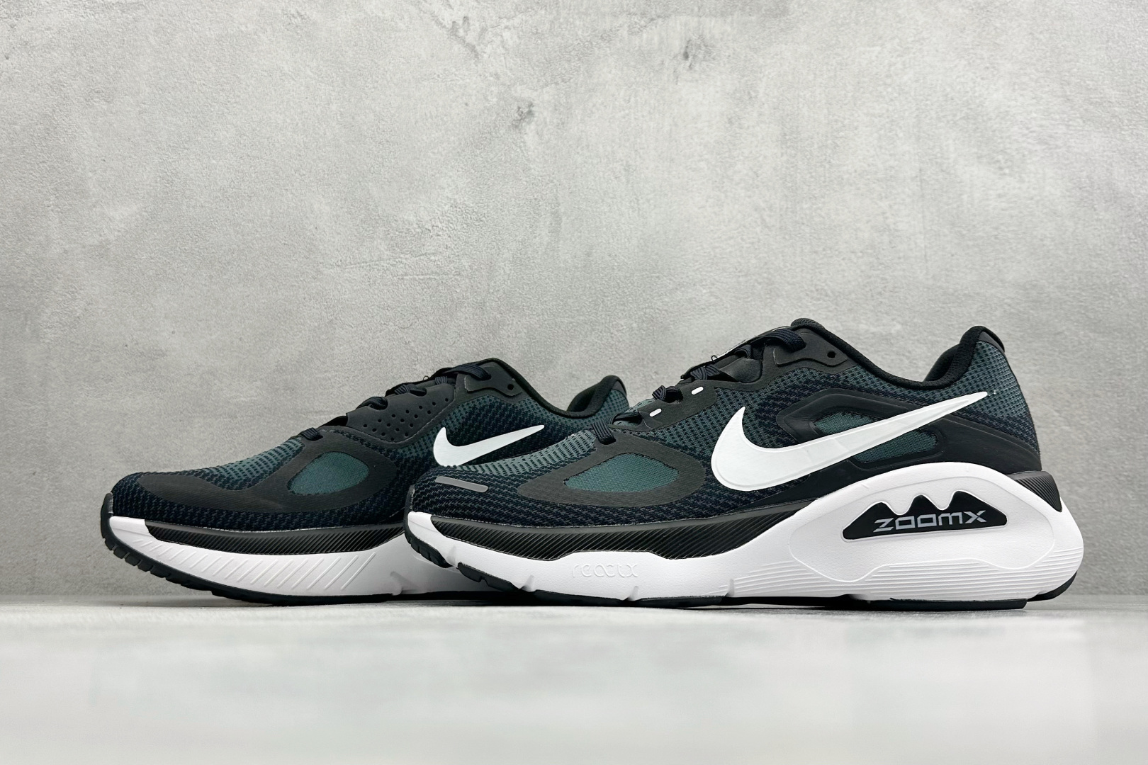 NIKE STRUCTURE PLUS 耐克 舒适减震防滑 低帮跑步鞋全掌ReactX泡绵中底 前掌和后