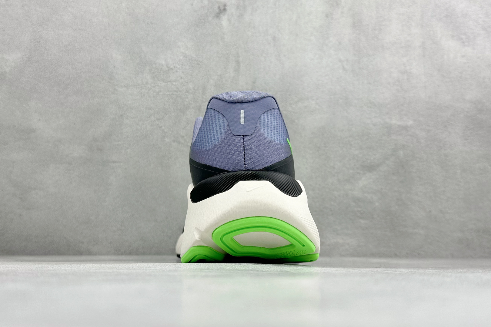 NIKE STRUCTURE PLUS 耐克 舒适减震防滑 低帮跑步鞋全掌ReactX泡绵中底 前掌和后