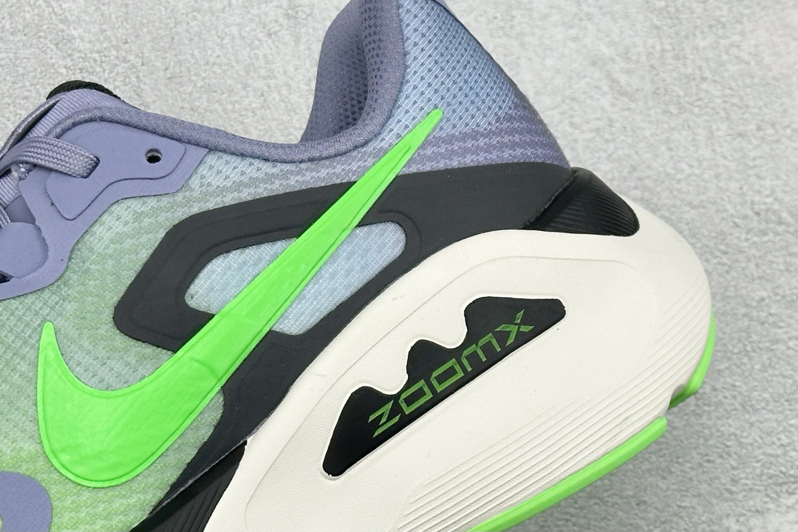 NIKE STRUCTURE PLUS 耐克 舒适减震防滑 低帮跑步鞋全掌ReactX泡绵中底 前掌和后