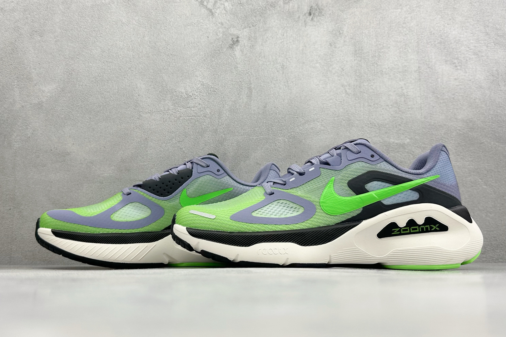 NIKE STRUCTURE PLUS 耐克 舒适减震防滑 低帮跑步鞋全掌ReactX泡绵中底 前掌和后