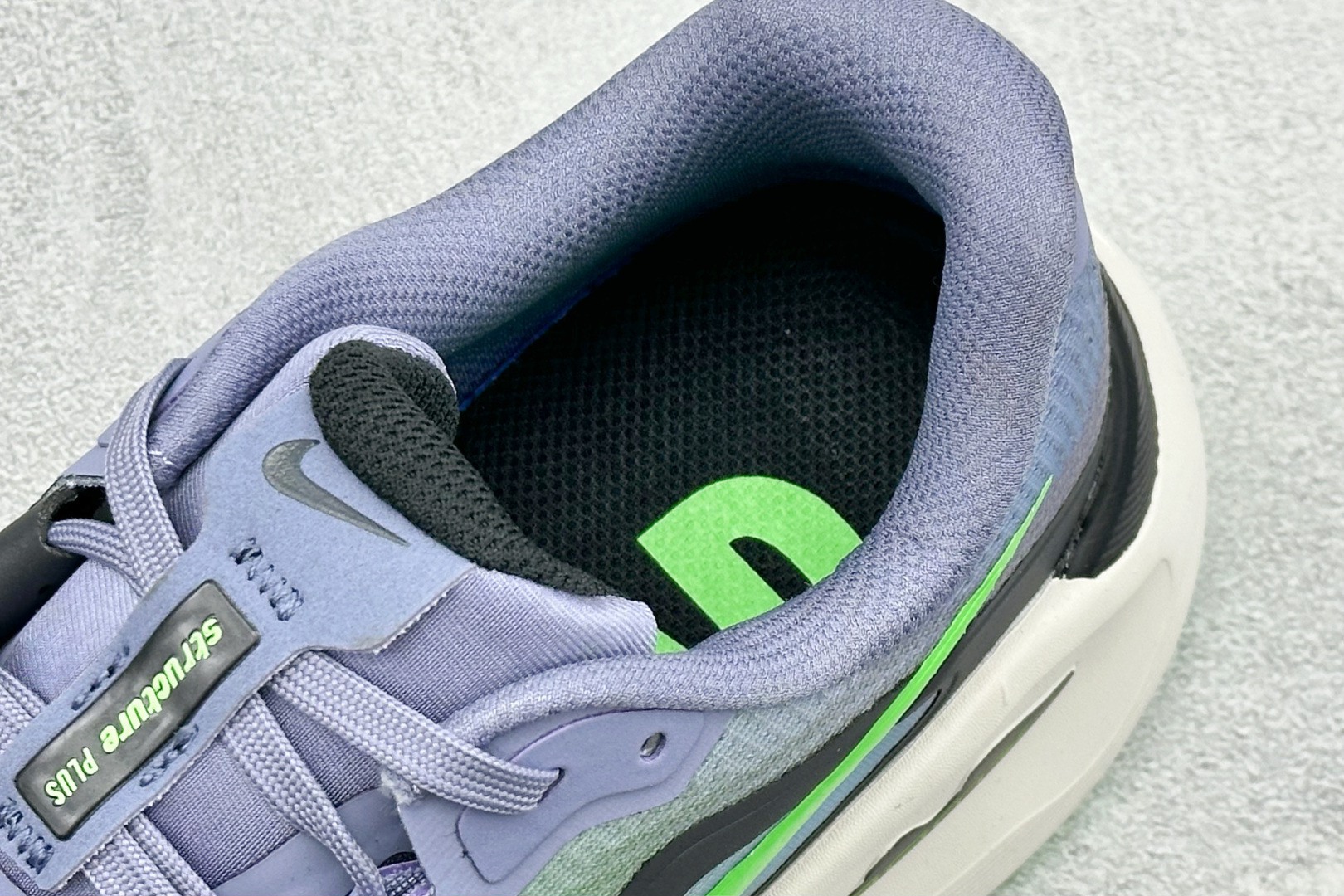 NIKE STRUCTURE PLUS 耐克 舒适减震防滑 低帮跑步鞋全掌ReactX泡绵中底 前掌和后