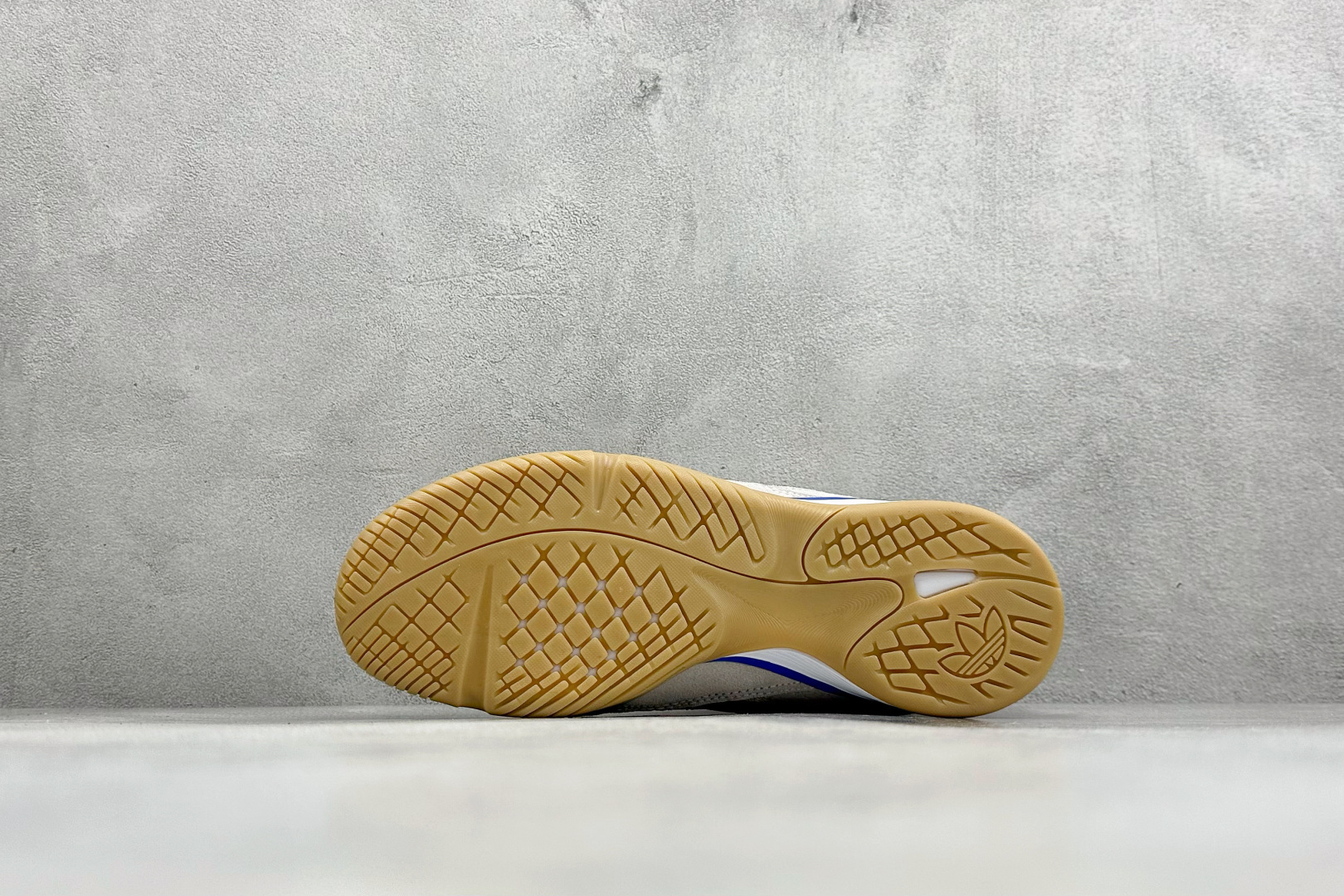 Adidas Originals BerMuda 三叶草复古休闲防滑耐磨低帮板鞋 JR3839 Adidas Originals BerMuda 三叶草复古休闲防滑耐磨低帮板鞋 JR3839