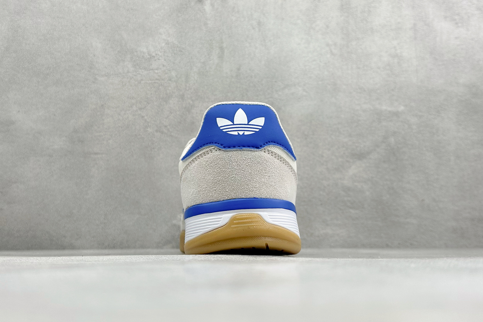 Adidas Originals BerMuda 三叶草复古休闲防滑耐磨低帮板鞋 JR3839 Adidas Originals BerMuda 三叶草复古休闲防滑耐磨低帮板鞋 JR3839