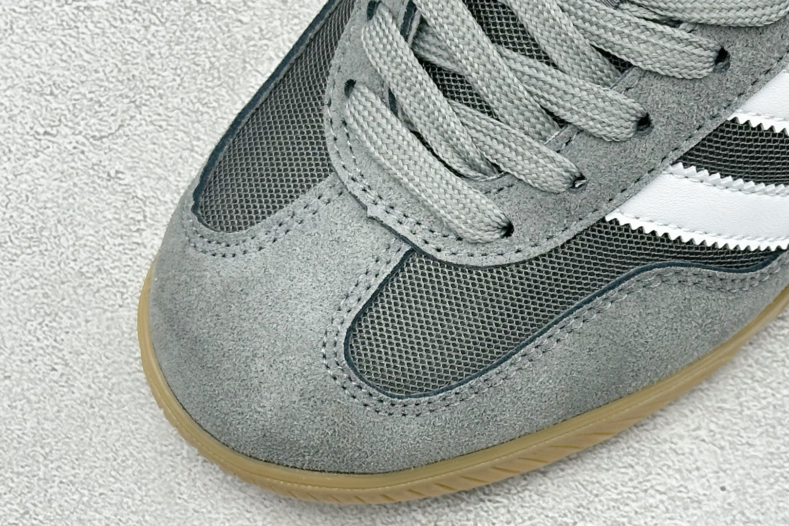 Adidas Originals BerMuda 三叶草复古休闲防滑耐磨低帮板鞋 JQ0887