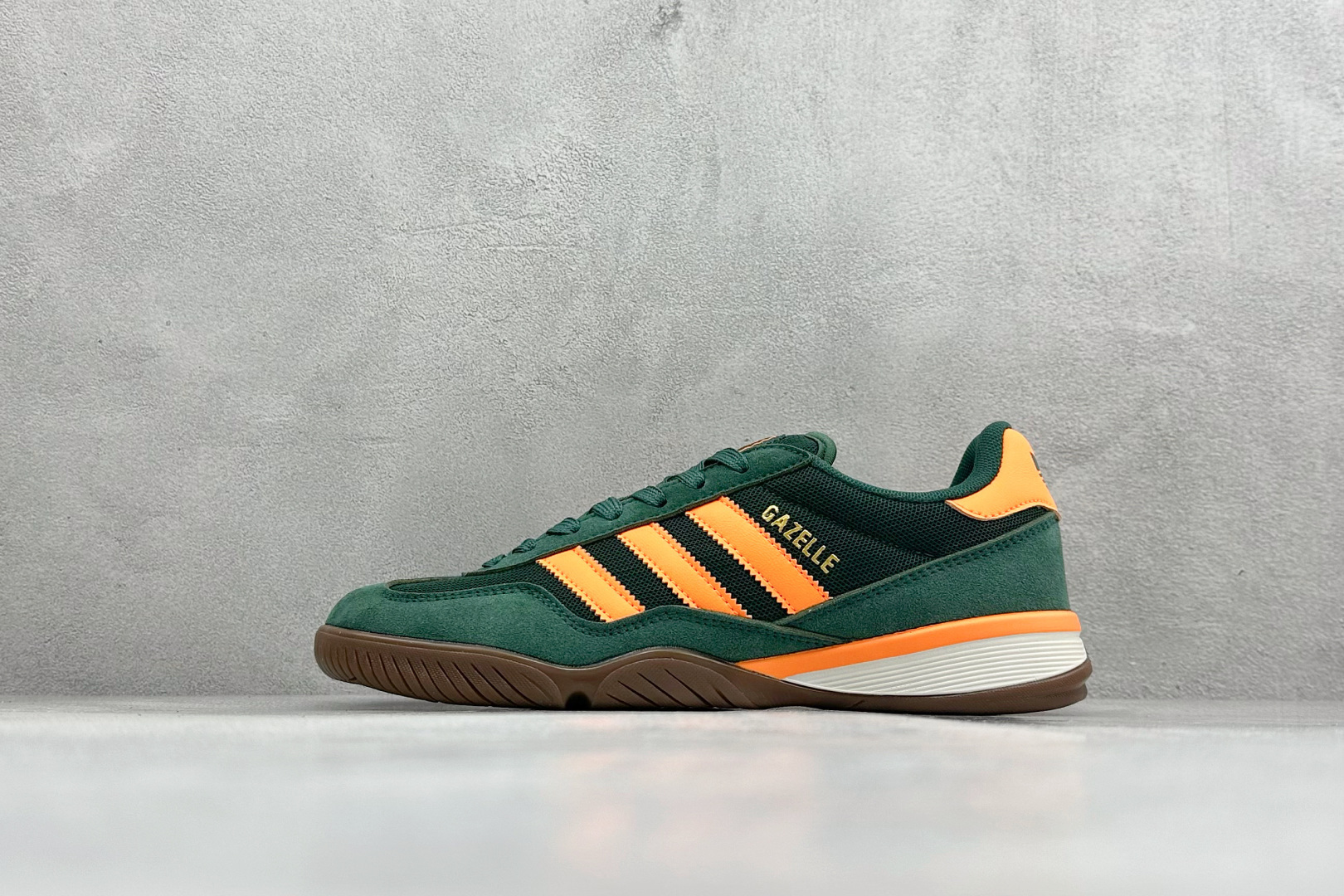 Adidas Originals BerMuda 三叶草复古休闲防滑耐磨低帮板鞋 JQ0885 Adidas Originals BerMuda 三叶草复古休闲防滑耐磨低帮板鞋 JQ0885