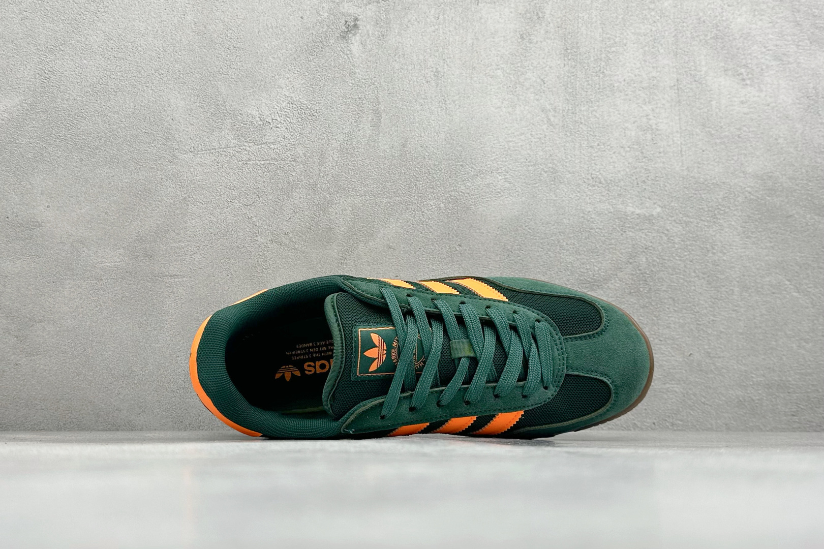 Adidas Originals BerMuda 三叶草复古休闲防滑耐磨低帮板鞋 JQ0885 Adidas Originals BerMuda 三叶草复古休闲防滑耐磨低帮板鞋 JQ0885