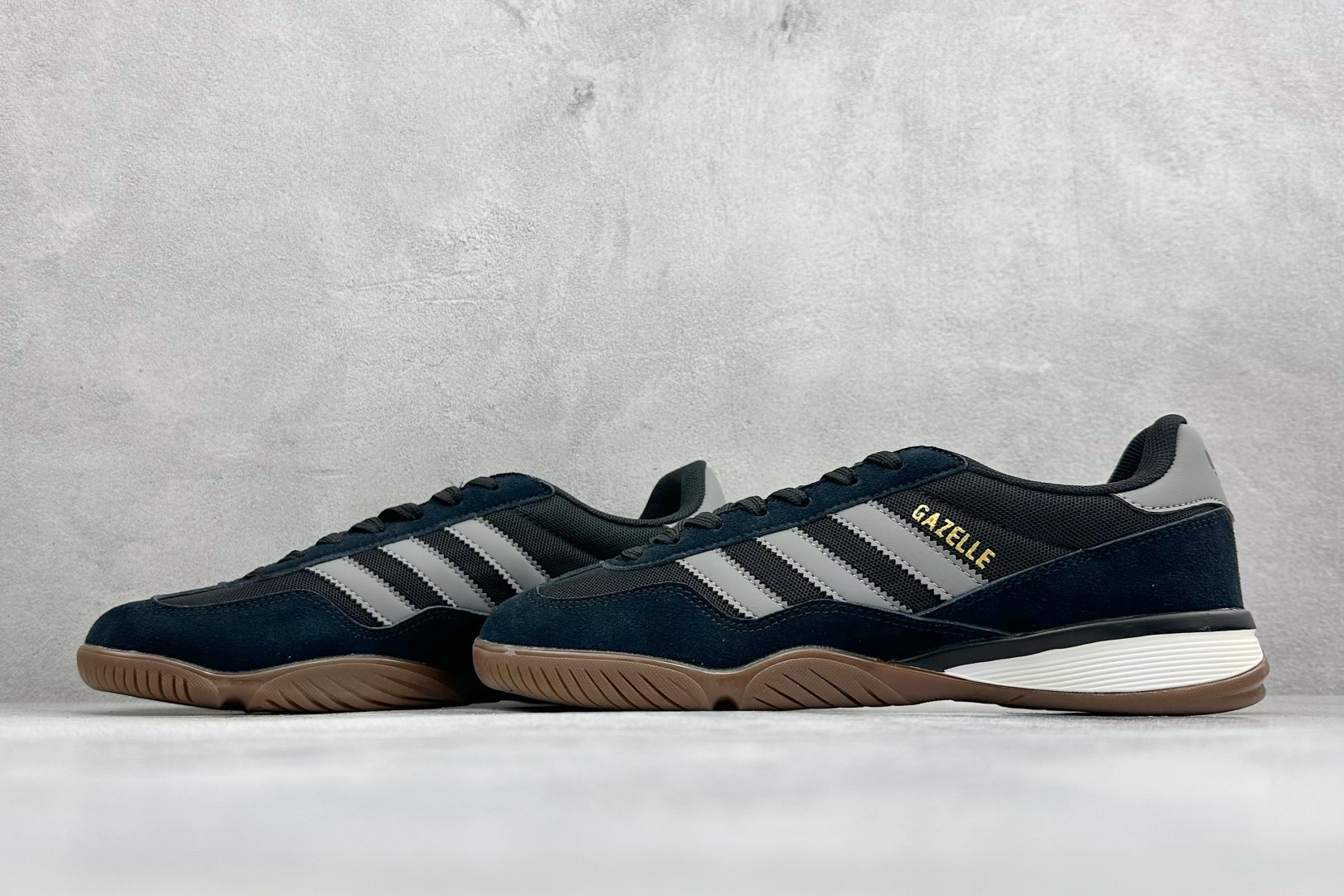 Adidas Originals BerMuda 三叶草复古休闲防滑耐磨低帮板鞋 JQ0886 Adidas Originals BerMuda 三叶草复古休闲防滑耐磨低帮板鞋 JQ0886