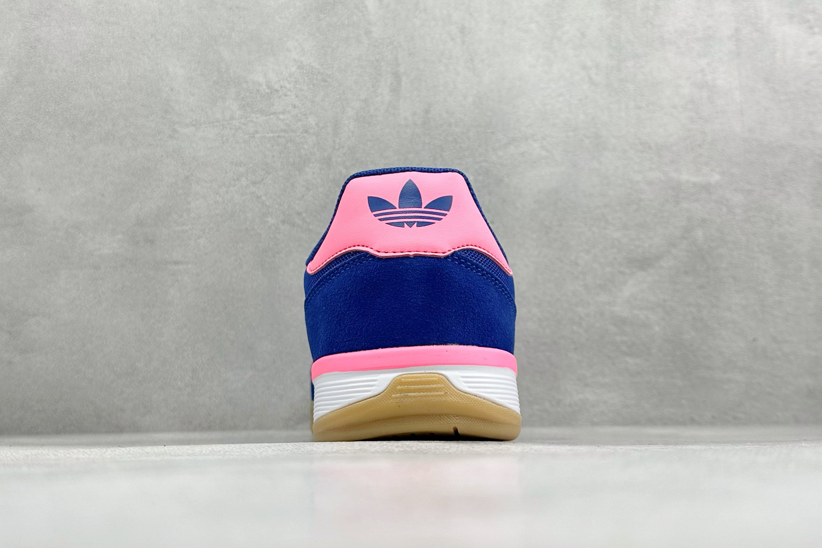 Adidas Originals BerMuda 三叶草复古休闲防滑耐磨低帮板鞋 JR3838 Adidas Originals BerMuda 三叶草复古休闲防滑耐磨低帮板鞋 JR3838