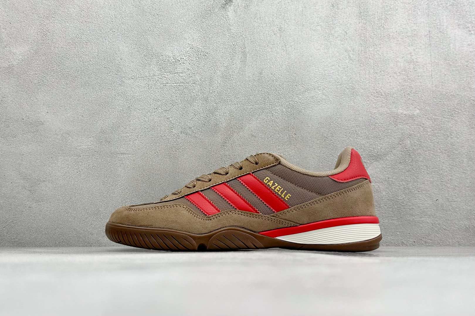 Adidas Originals BerMuda 三叶草复古休闲防滑耐磨低帮板鞋 JR8375