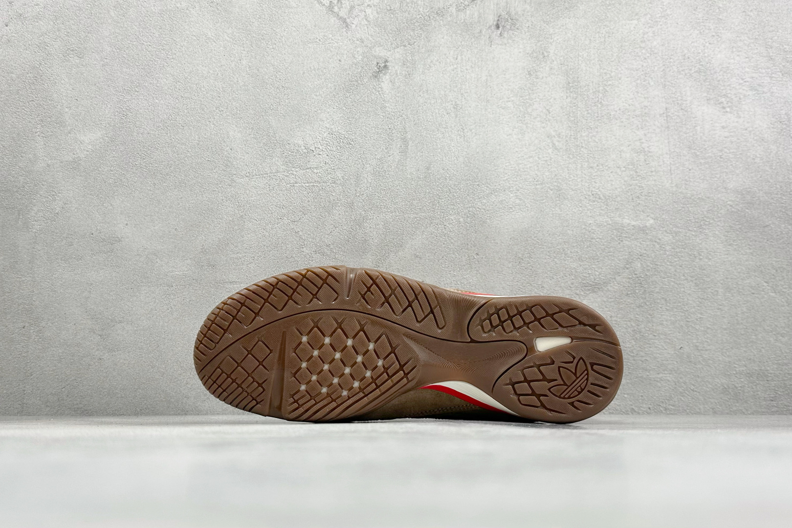 Adidas Originals BerMuda 三叶草复古休闲防滑耐磨低帮板鞋 JR8375