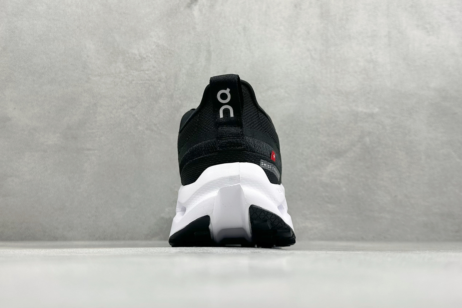 180 XY版On昂跑Cloudsurfer Trail Trail 舒适防滑支撑低帮跑步鞋 3WE1011-Chinese UA Cheap High Quatity Brand Clothes Bags handbags Sneakers wholesale wholesaler seller from China Factory suppliers Fashion Clothing Shoes best Quality Beautiful Price 180 XY版On昂跑Cloudsurfer Trail Trail 舒适防滑支撑低帮跑步鞋 3WE1011