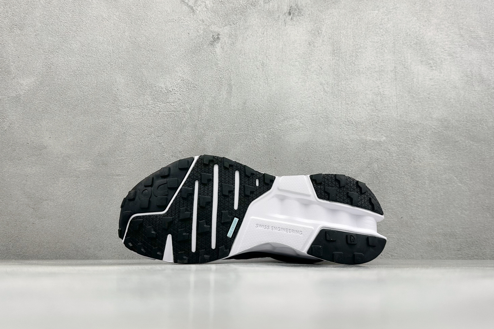 180 XY版On昂跑Cloudsurfer Trail Trail 舒适防滑支撑低帮跑步鞋 3WE1011-Chinese UA Cheap High Quatity Brand Clothes Bags handbags Sneakers wholesale wholesaler seller from China Factory suppliers Fashion Clothing Shoes best Quality Beautiful Price 180 XY版On昂跑Cloudsurfer Trail Trail 舒适防滑支撑低帮跑步鞋 3WE1011