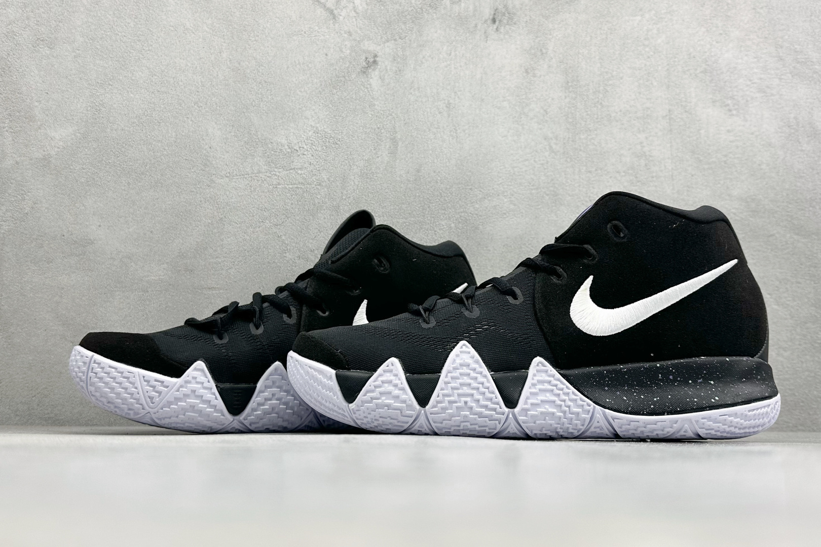 DG版Nike Kyrie 欧文4 EP 黑白 943807-002 DG版Nike Kyrie 欧文4 EP 黑白 943807-002